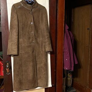 Woman La Maison Simons Shearling Sheepskin Long Coat, Size large, made in Canada